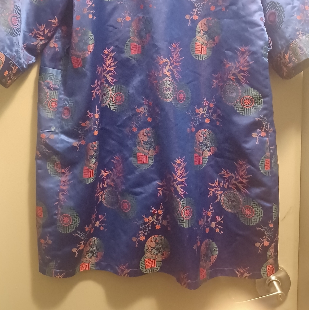 Vintage Satin Chinese Leisure Coat/Robe for Maxxin and Relaxxin - Picture 12 of 16